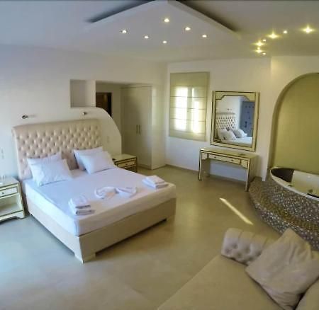 Queen Boutique Suites Mykonos Town Εξωτερικό φωτογραφία