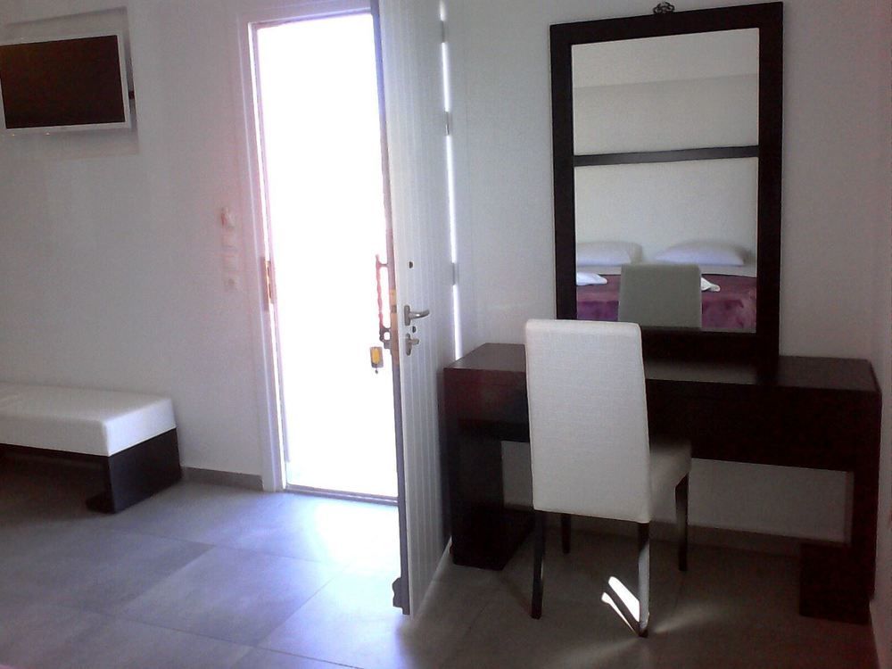 Queen Boutique Suites Mykonos Town Εξωτερικό φωτογραφία